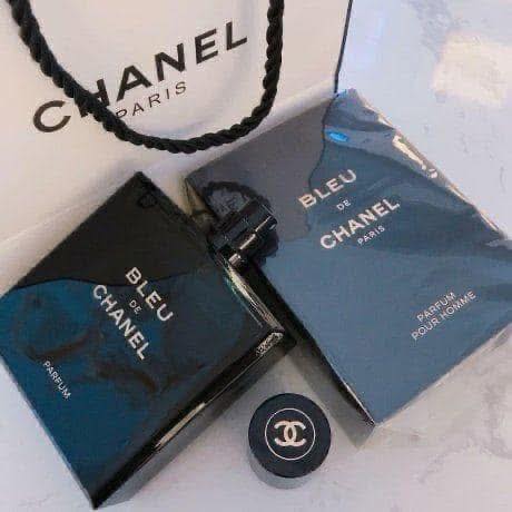 Khelcom parfumerie Facebook ad: Sentir bon plus de 24?