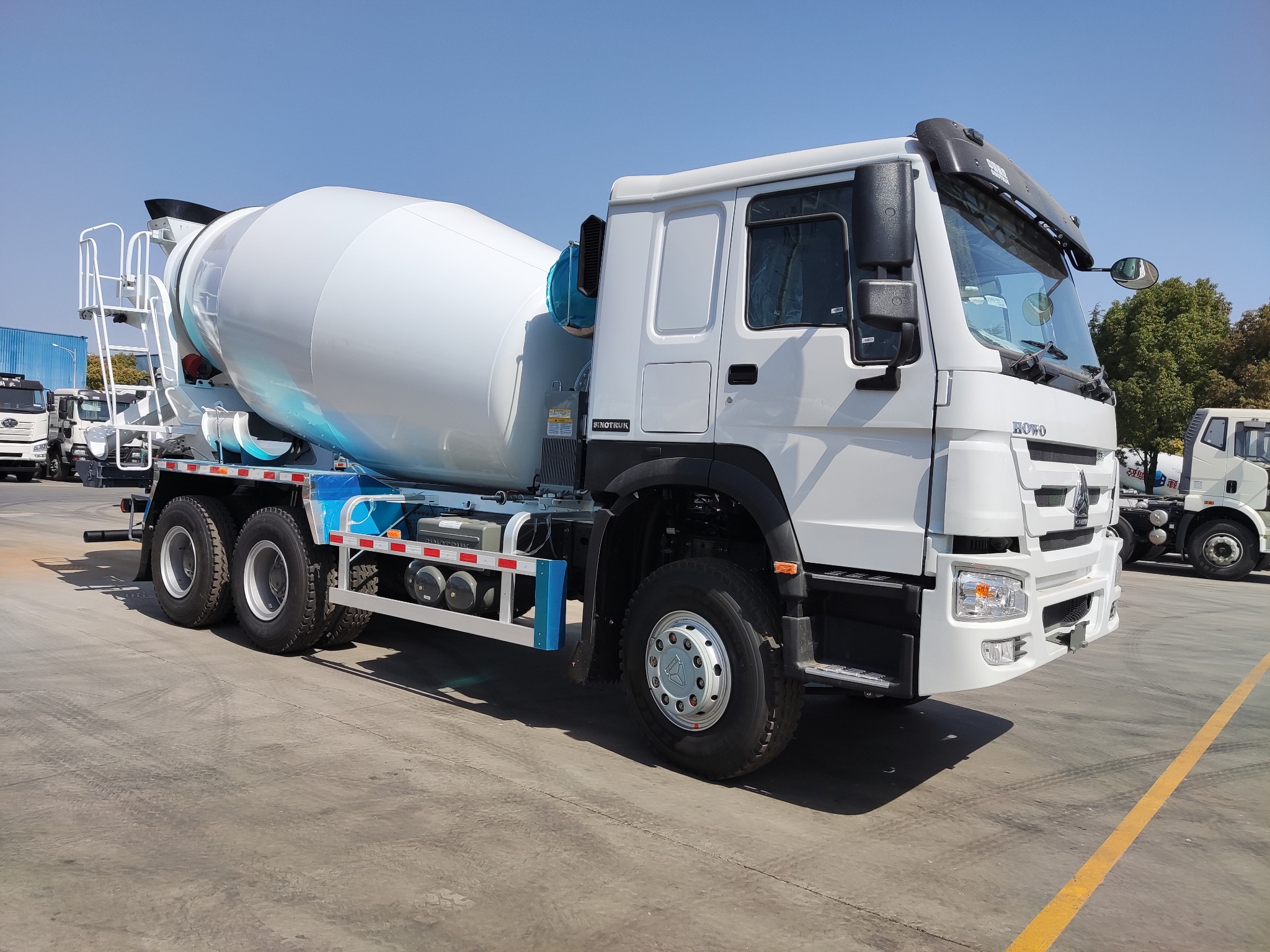 Concrete mixer truck Facebook ad: CIMC