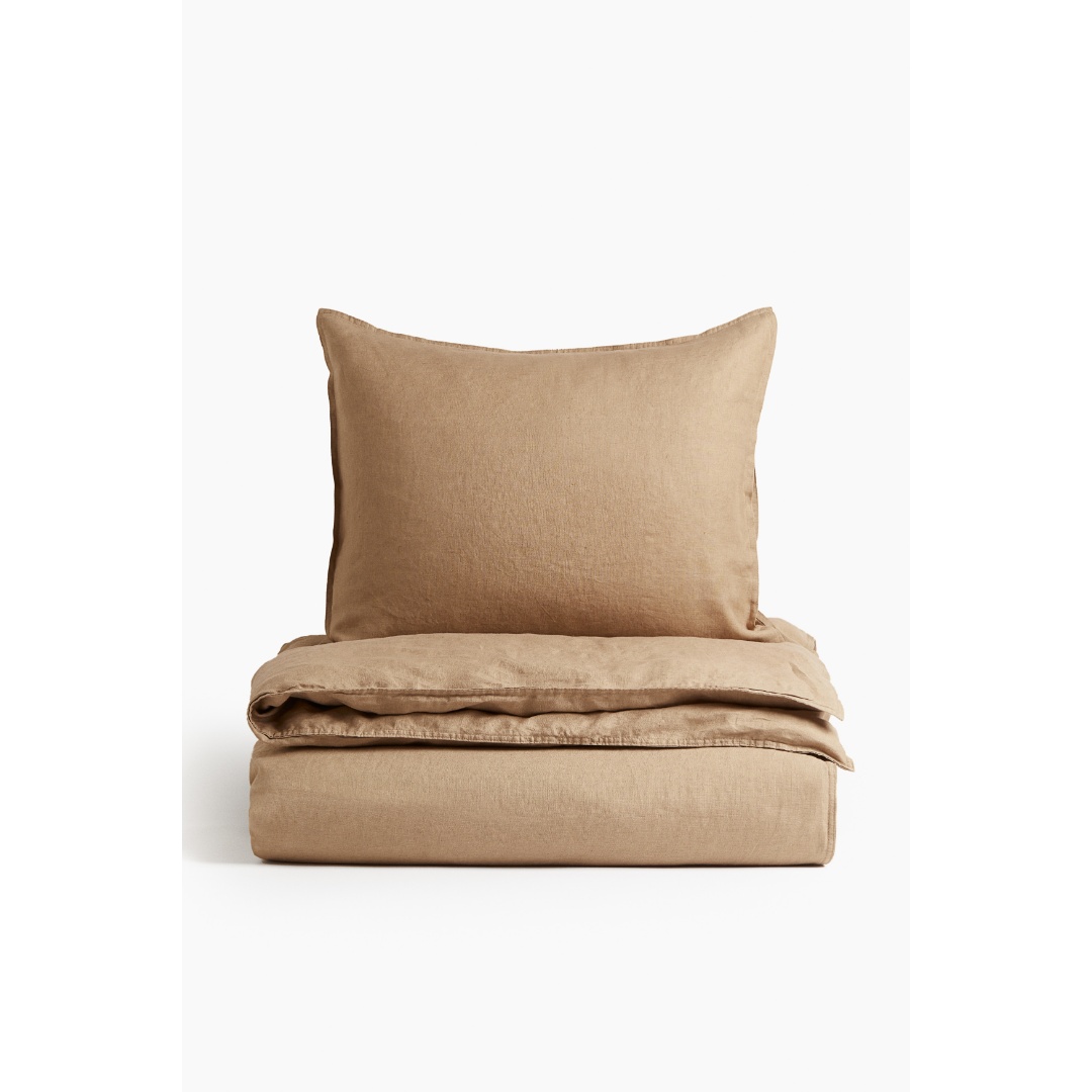 H&M HOME Facebook ad