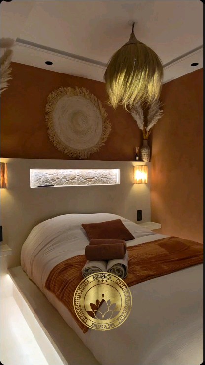 Escape Zen Facebook ad: Dame un Spa, un que… et laissez-vous emporter…