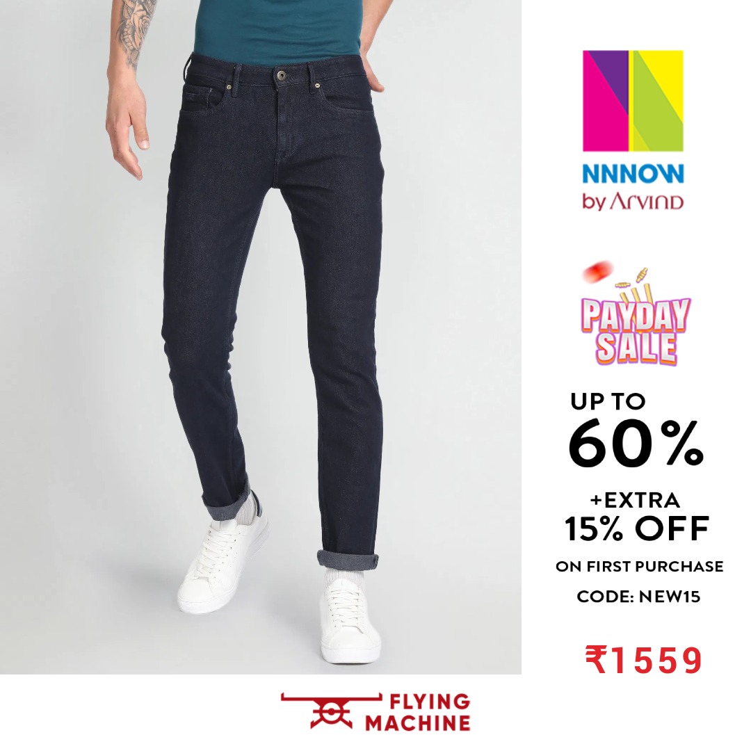 NNNOW Facebook ad: Blue or black?