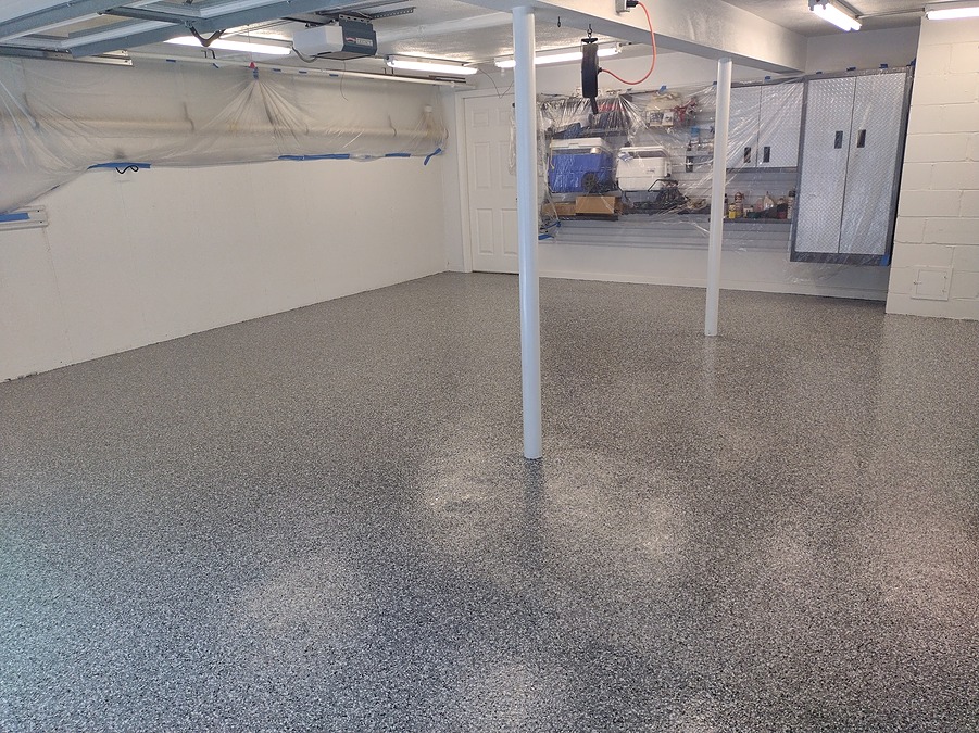 DiStefano Brothers Concrete Coatings Facebook ad: Tim chose Smoke chip and it looks fantastic!