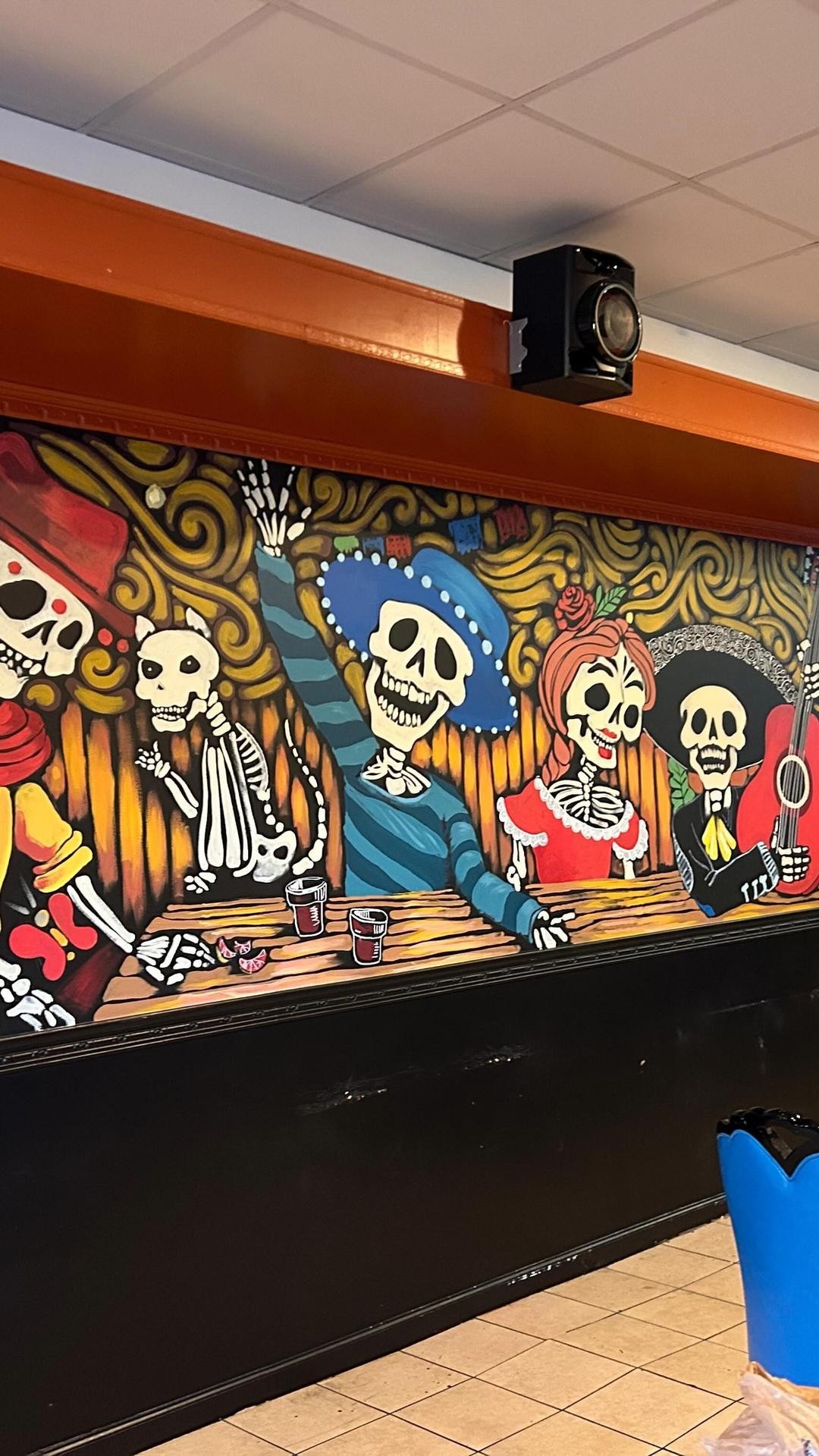 3rvimbek4 Facebook ad: Murals for your space!
