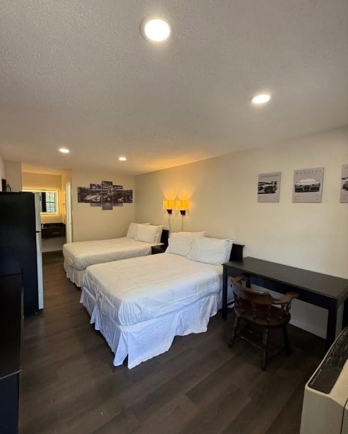 Byron Hester Facebook ad: 1 Bed 1 Bath Apartment