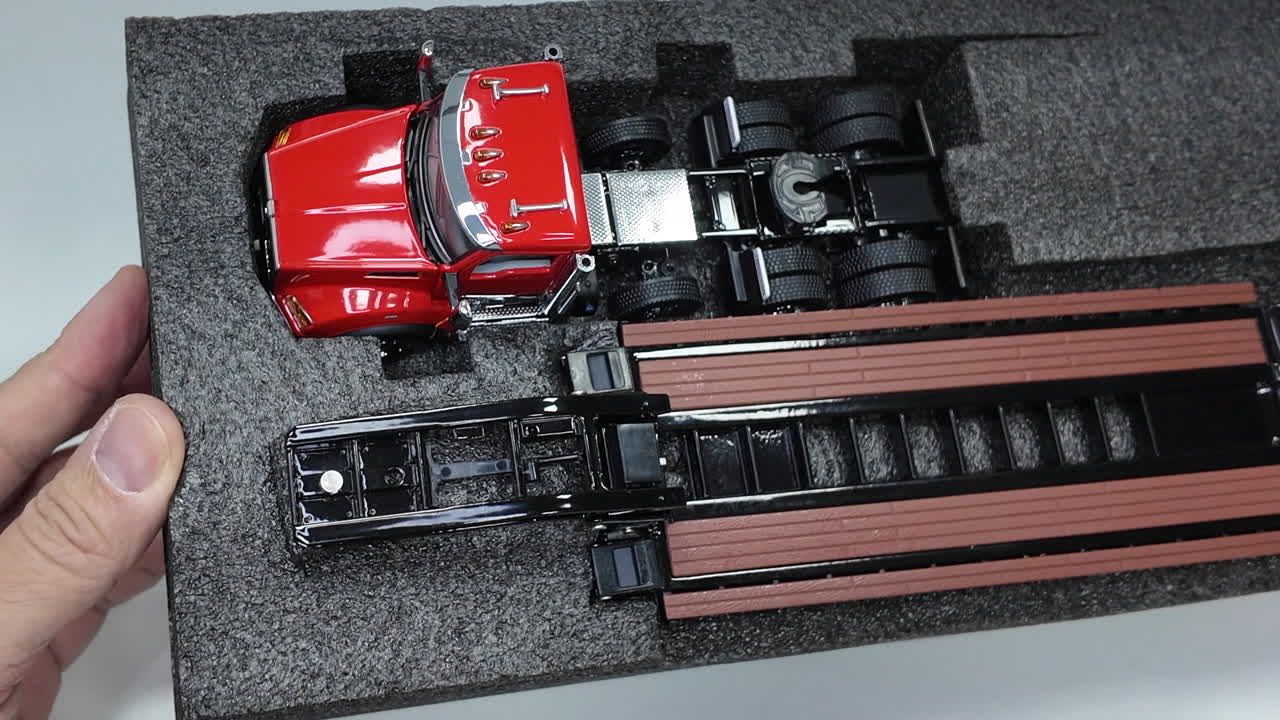 Catmodels Facebook ad: UNBOX THE 1:50 Kenworth T880 with Lowloader and…