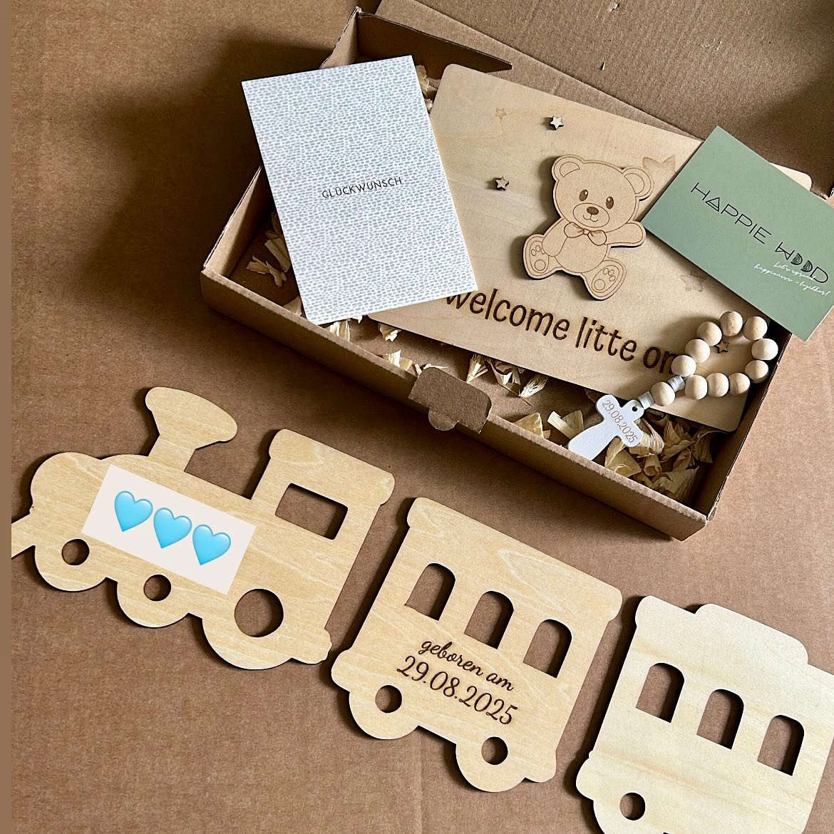 Happie Hood Facebook ad: Personalisierte Geschenke