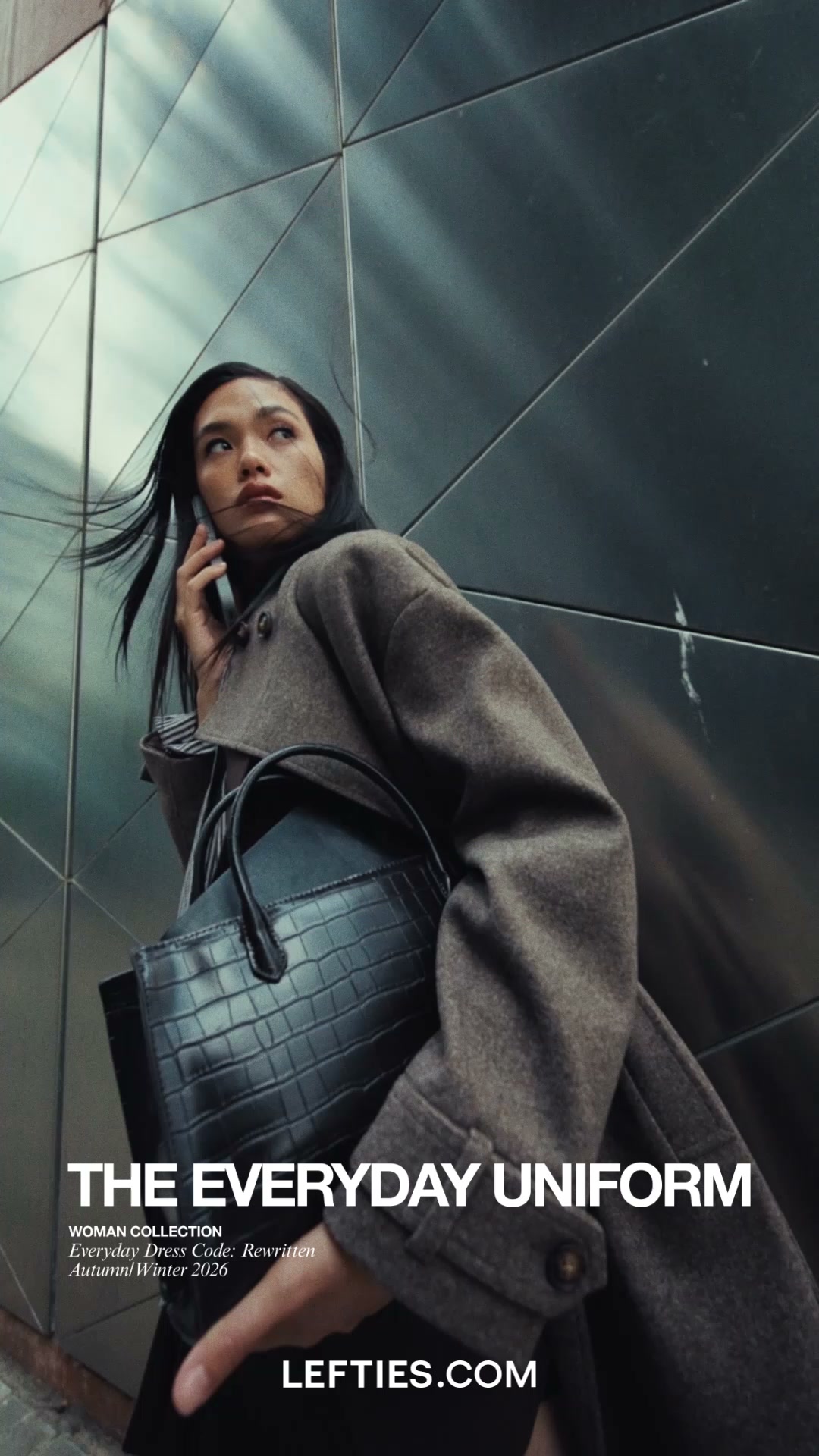 Lefties Facebook ad: TENUES DE BUREAU FEMME