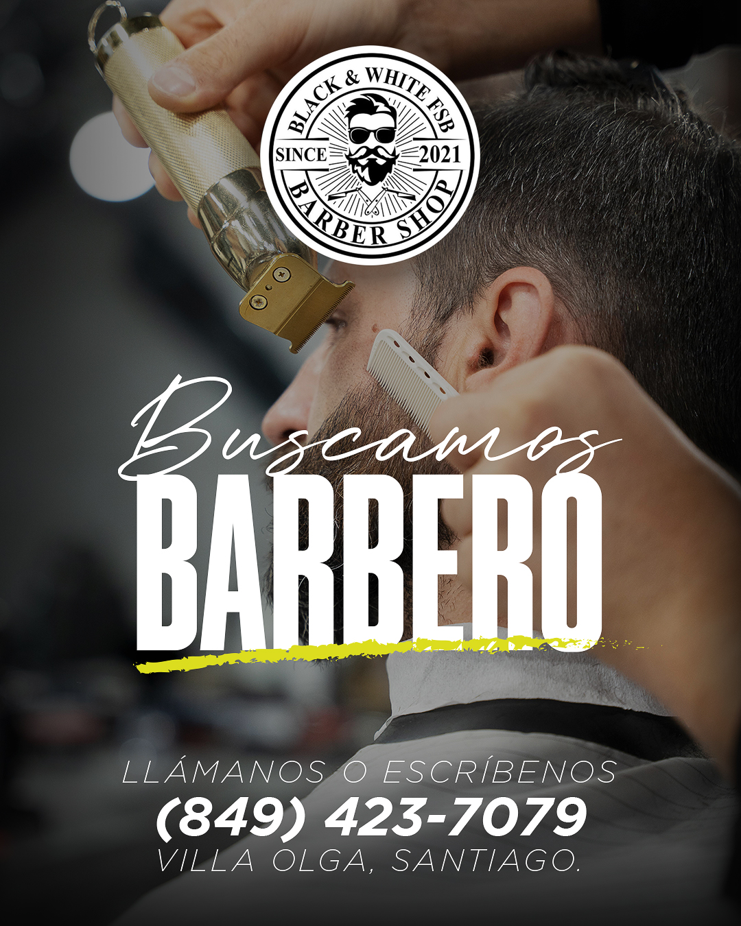 Black & White Barber Shop Facebook ad: Te estamos buscando