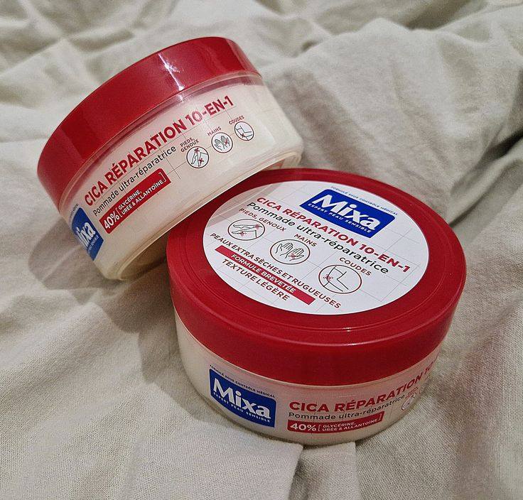 skincare beauty Facebook ad: Produits originaux.
