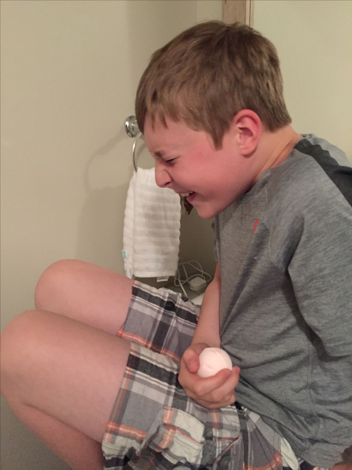 Dr Susan White Facebook ad: Read this if your child is a poop holder