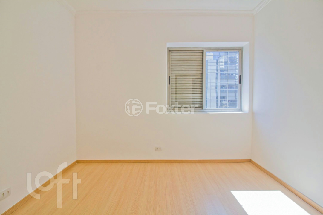 Foxter Cia. Imobiliária Facebook ad: Oportunidades imperdíveis em São Paulo!
