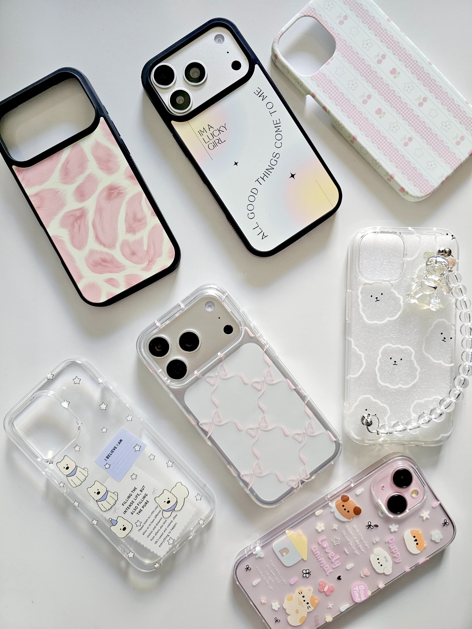 The.fashella Facebook ad: Pink Phone Cases for Fashionistas