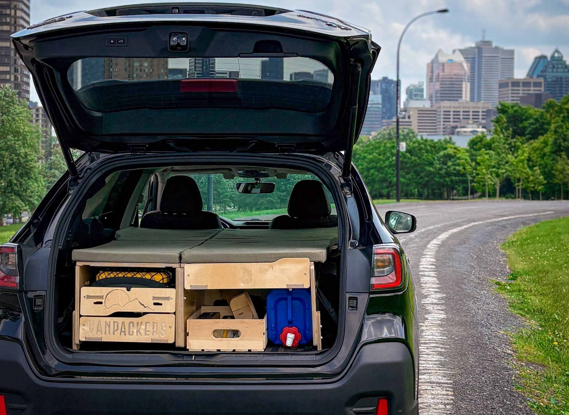 Vanpackers Conversion Facebook ad: Vanpackers