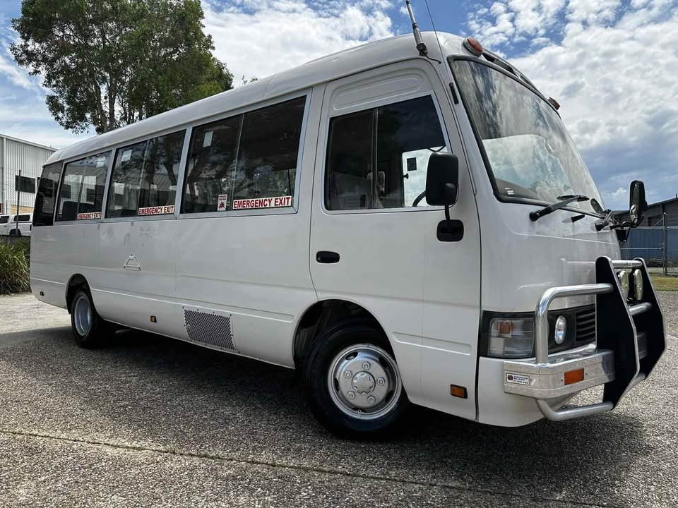 Shaianne McGlone Facebook ad: 1994 Toyota coaster 22 seater passenger bus manual diesel…
