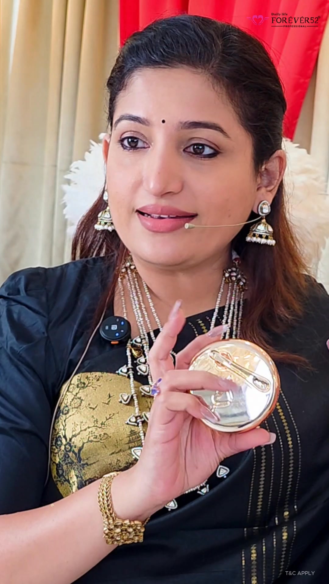 Forever52 India Facebook ad: Foundation Must-Haves for Every Look