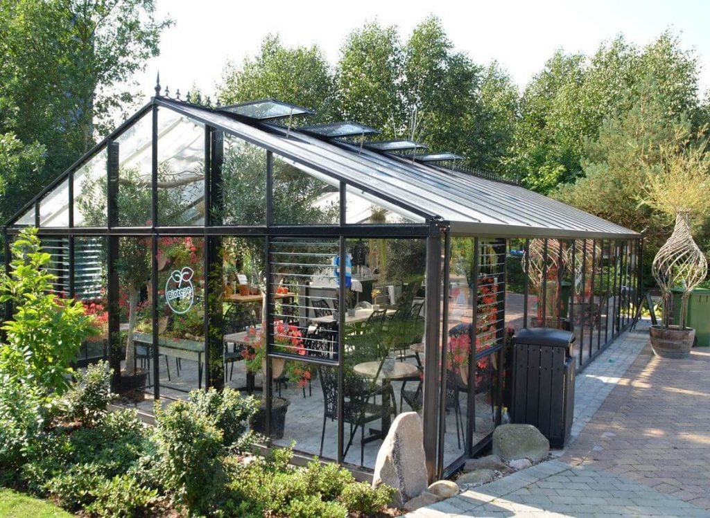 Selfkant Wolters GmbH Facebook ad: Gewächshaus Gigant, Mehr als nur ein Gewächshaus!