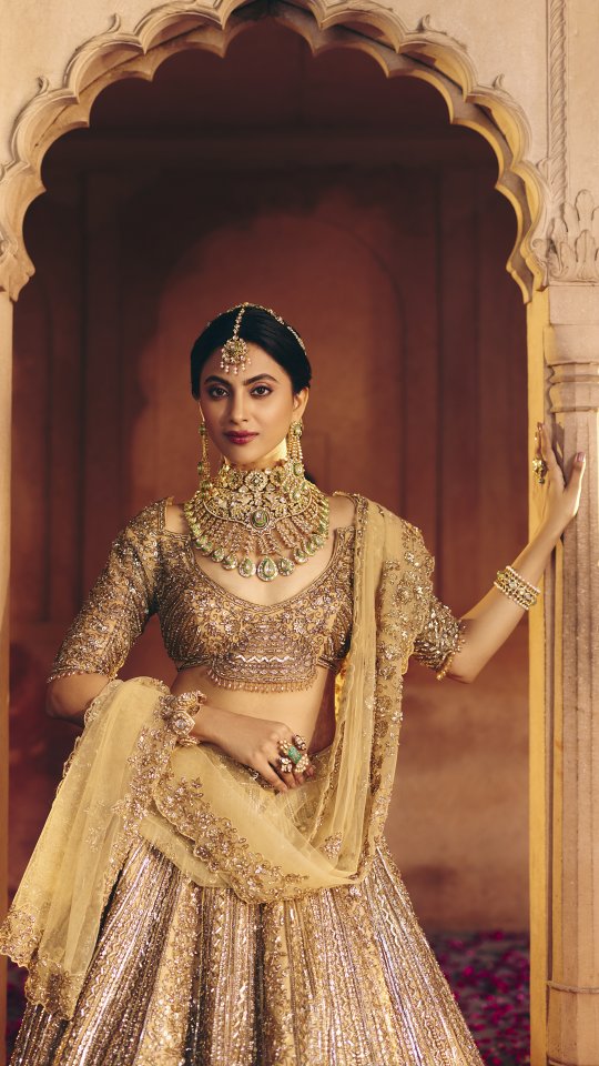 PC Jeweller Facebook ad: Our Polki jewels are designed to captivate attention!