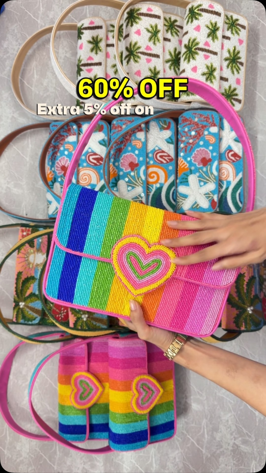 ShopToprico Facebook ad: YOUR DREAM BEADED BAG, NOW 60% OFF!