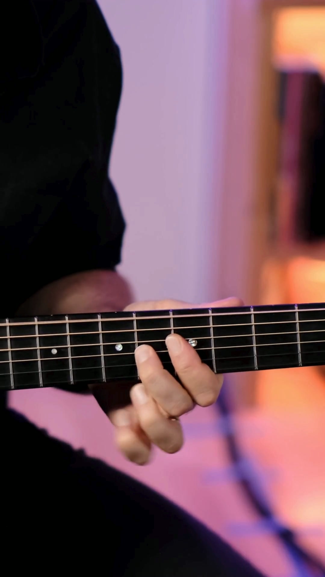 Joe Robinson Facebook ad: 8 Guitar Lessons Beginners Need