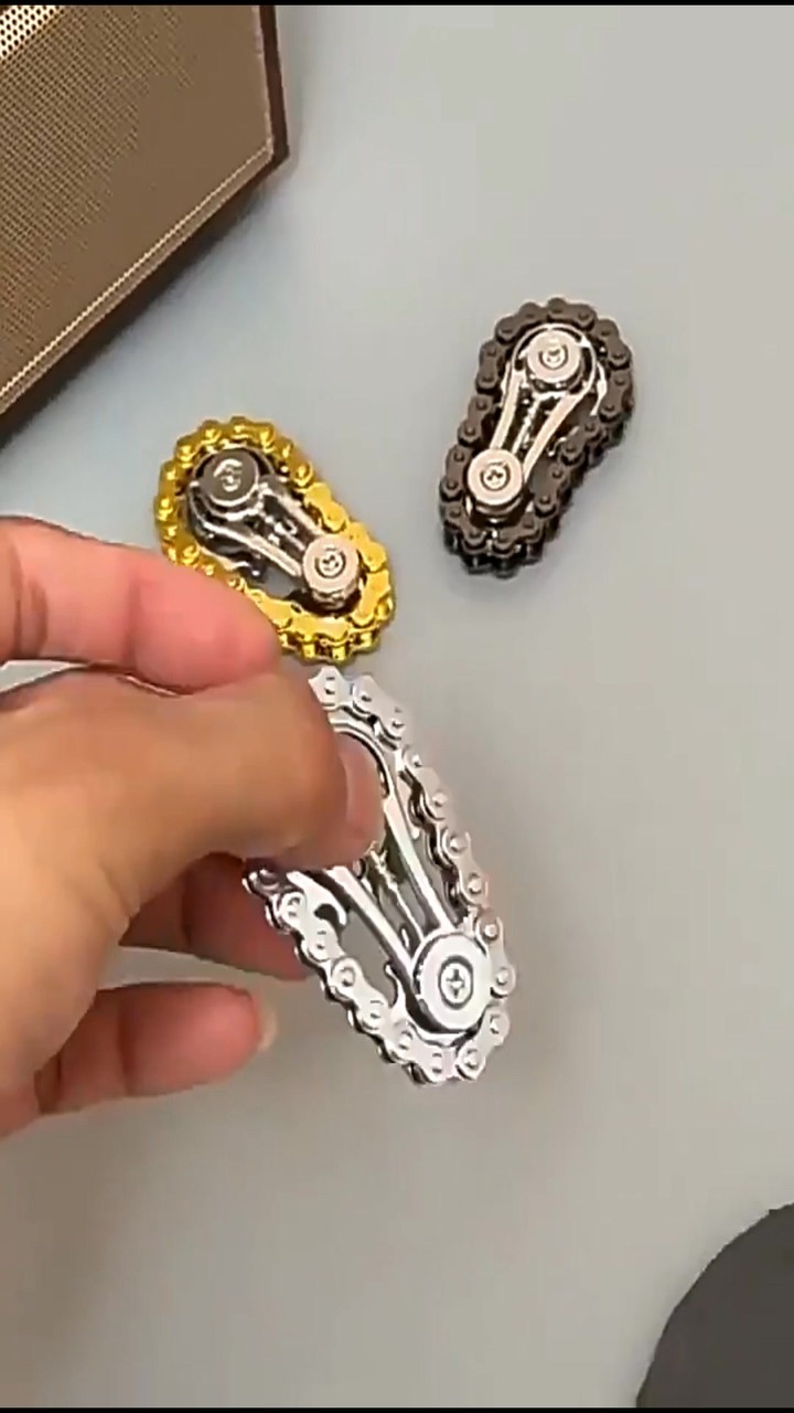 Emboadlie.en06 Facebook ad: The Ultimate Mechanical Fidget: Bike Chain Sprocket…
