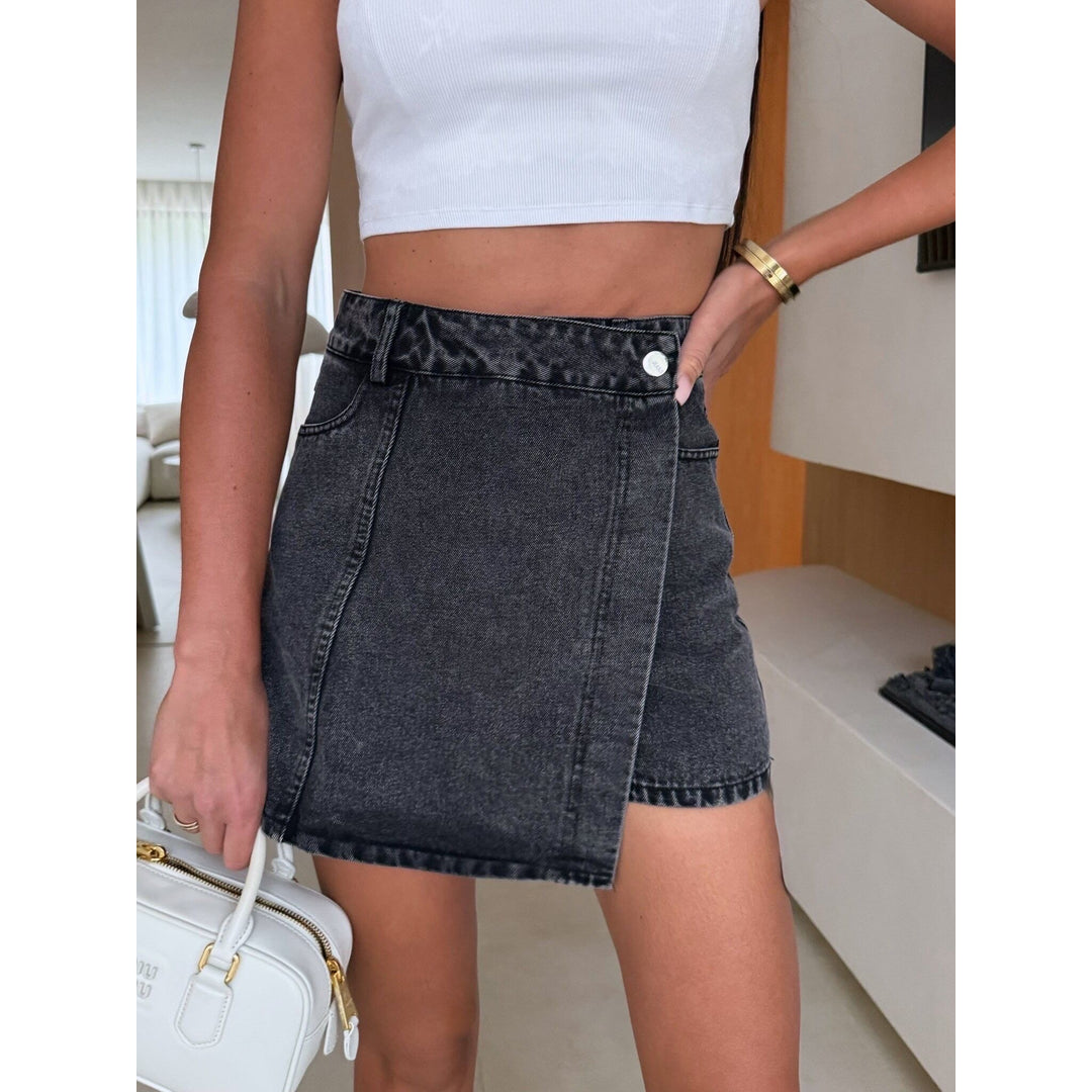 Chery Style Facebook ad: 𝗡 𝗘 𝗪 - 𝗖 𝗢 𝗟 𝗟…