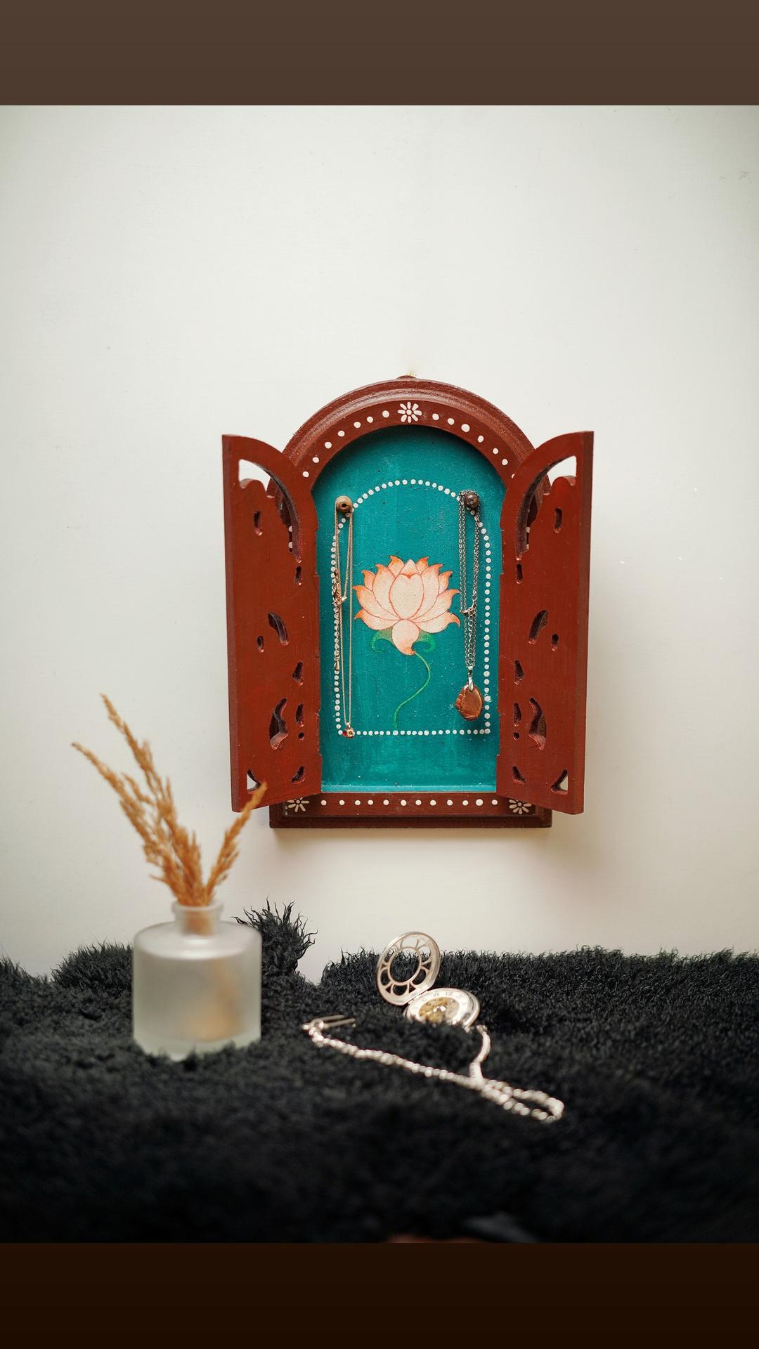 Nakh Baaz Facebook ad: Handicrafts