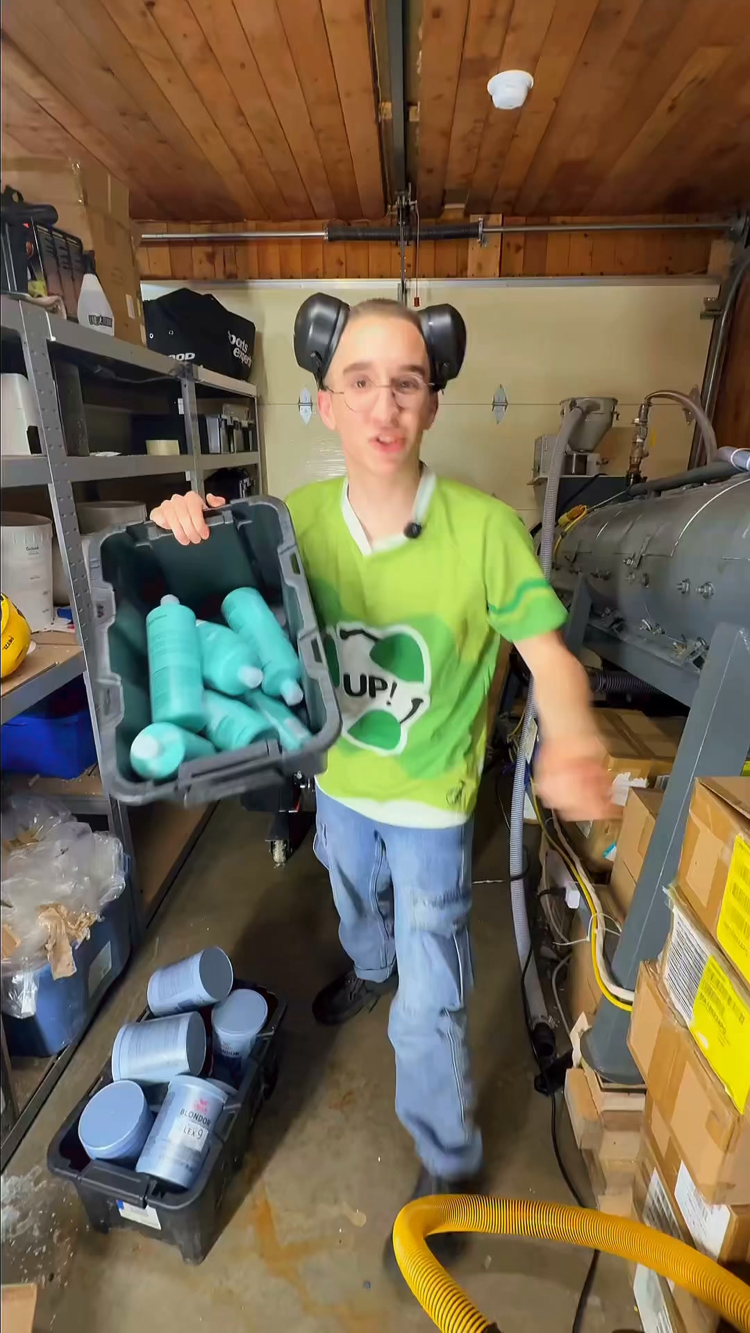 Unique Plastique Facebook ad: Procurez-vous dès maintenant notre kit de 6 petites…