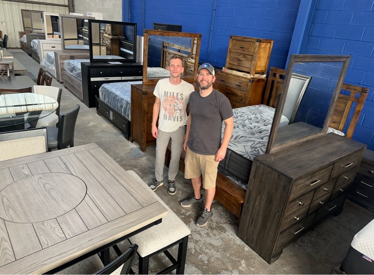 Chris Benhoff Facebook ad: Clearing out Mattress Overstock! All Marked WAY Down