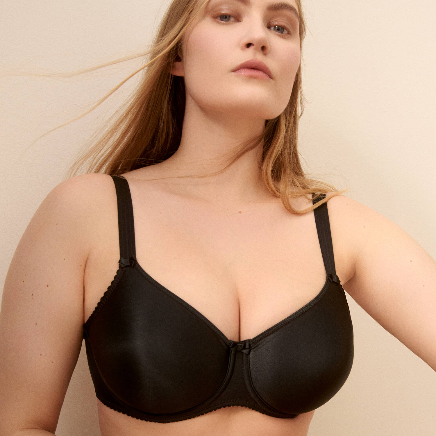 GLAMUSE Facebook ad