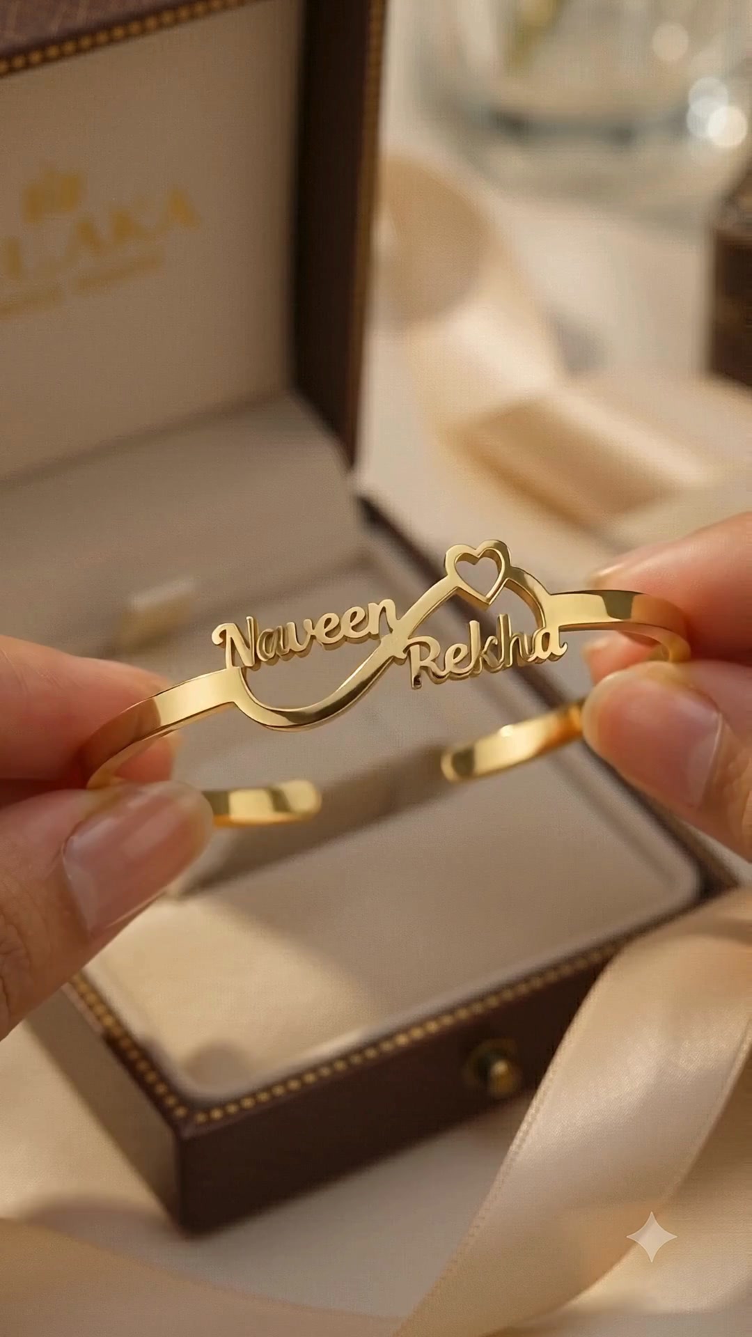 Zyka Store Facebook ad: Apne Pyaar Ko Pehnaiye Ye Bracelet