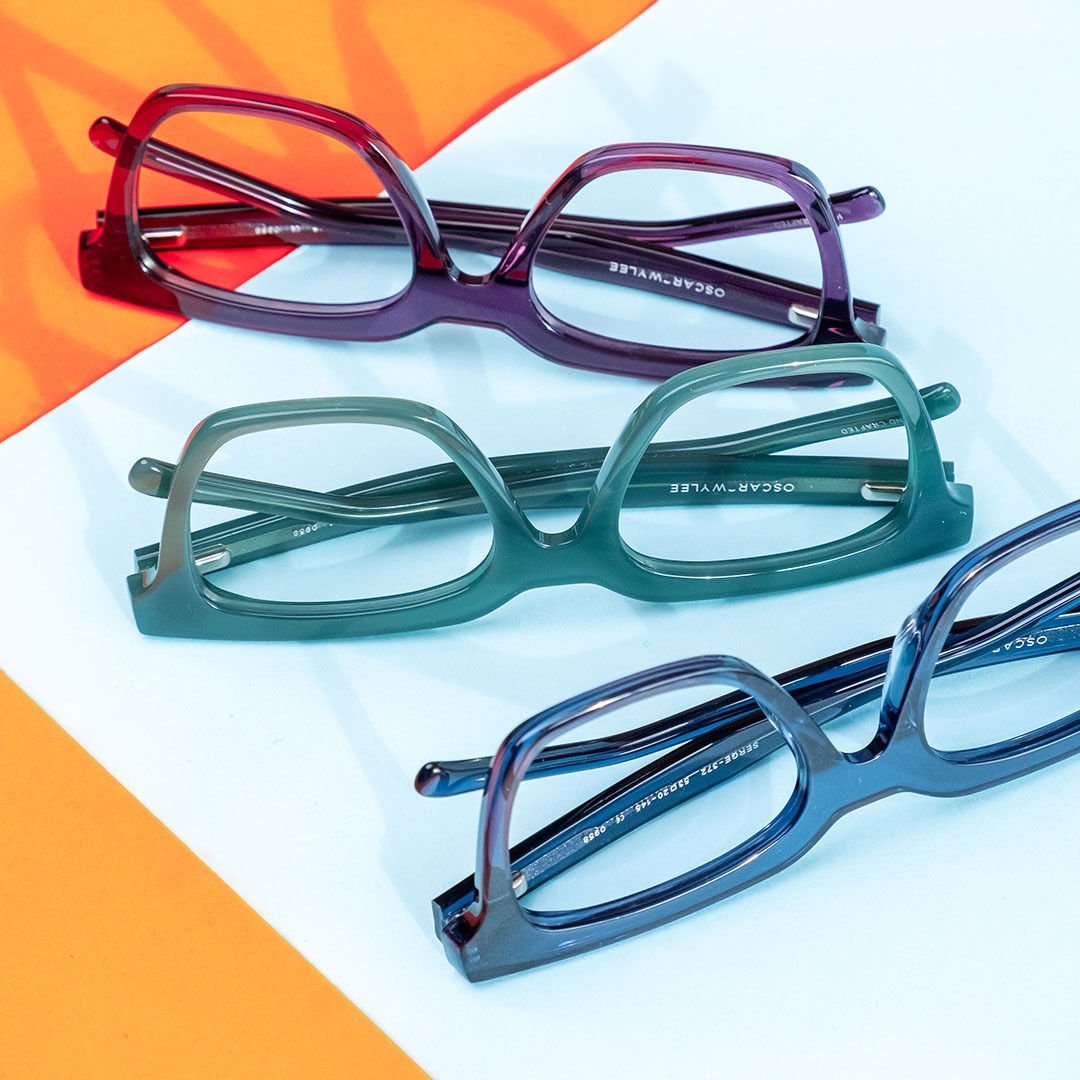 Oscar Wylee Eyewear Canada Facebook ad: Time for new glasses?