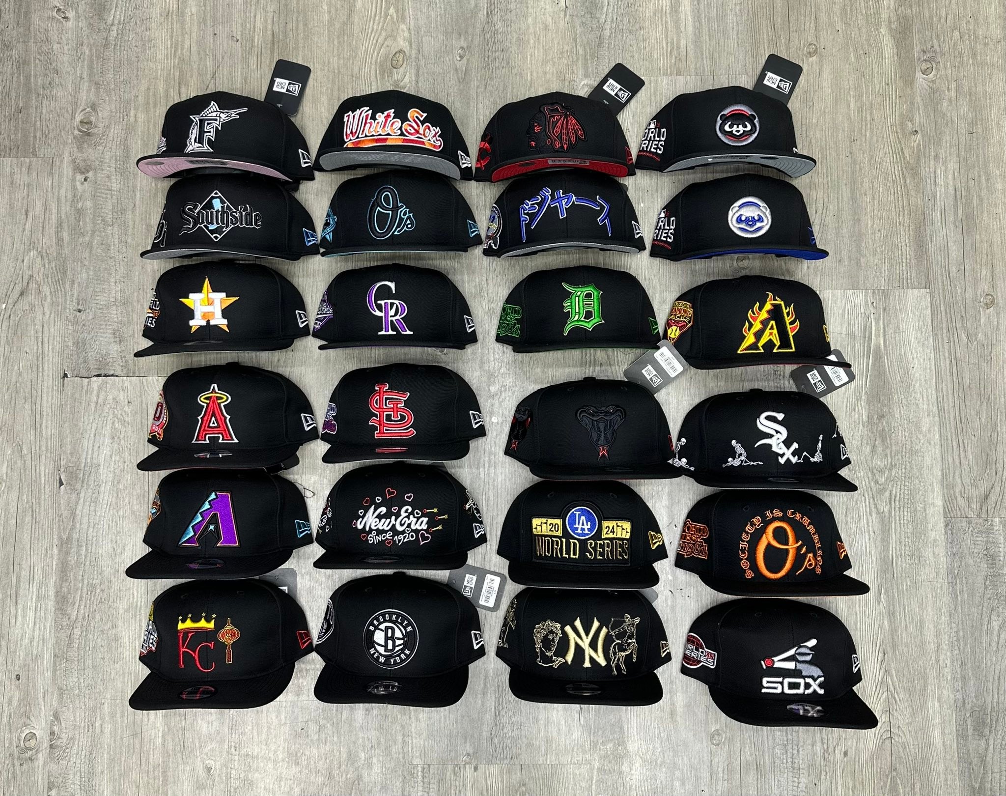 Flowcaracas 23 Facebook ad: GORRAS TOP QUALITY
