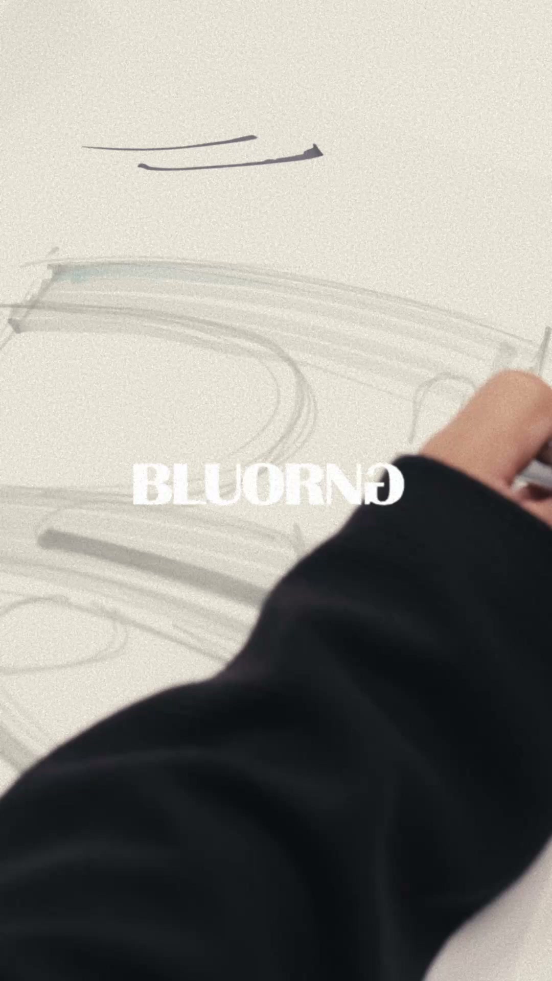 Bluorng Facebook ad: Shop The Newest Collection