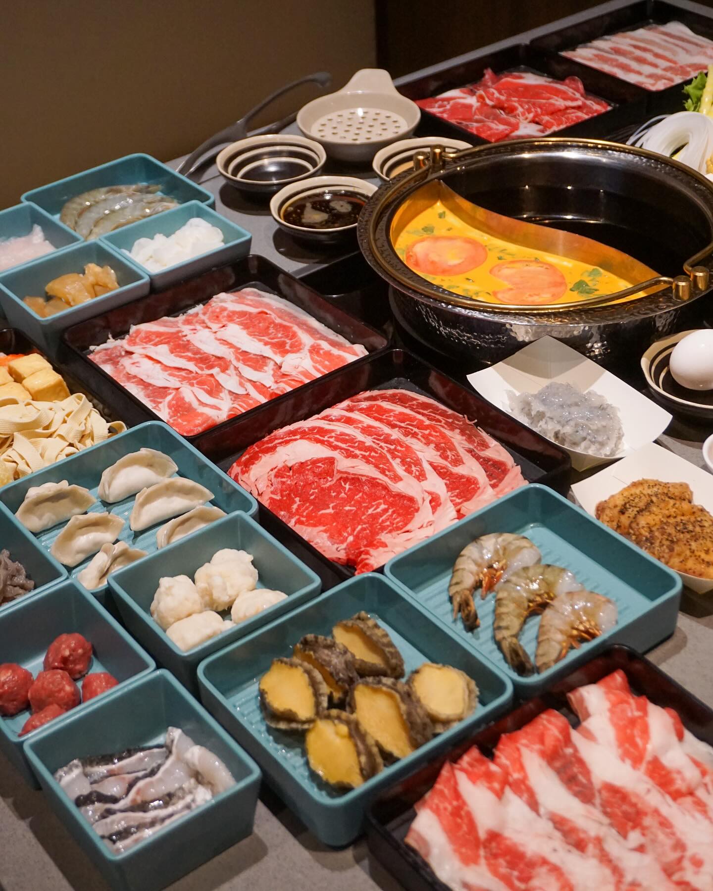 Daimaru ShabuShabu Facebook ad: Unlimited premium RIBEYE only at DAIMARU MKM