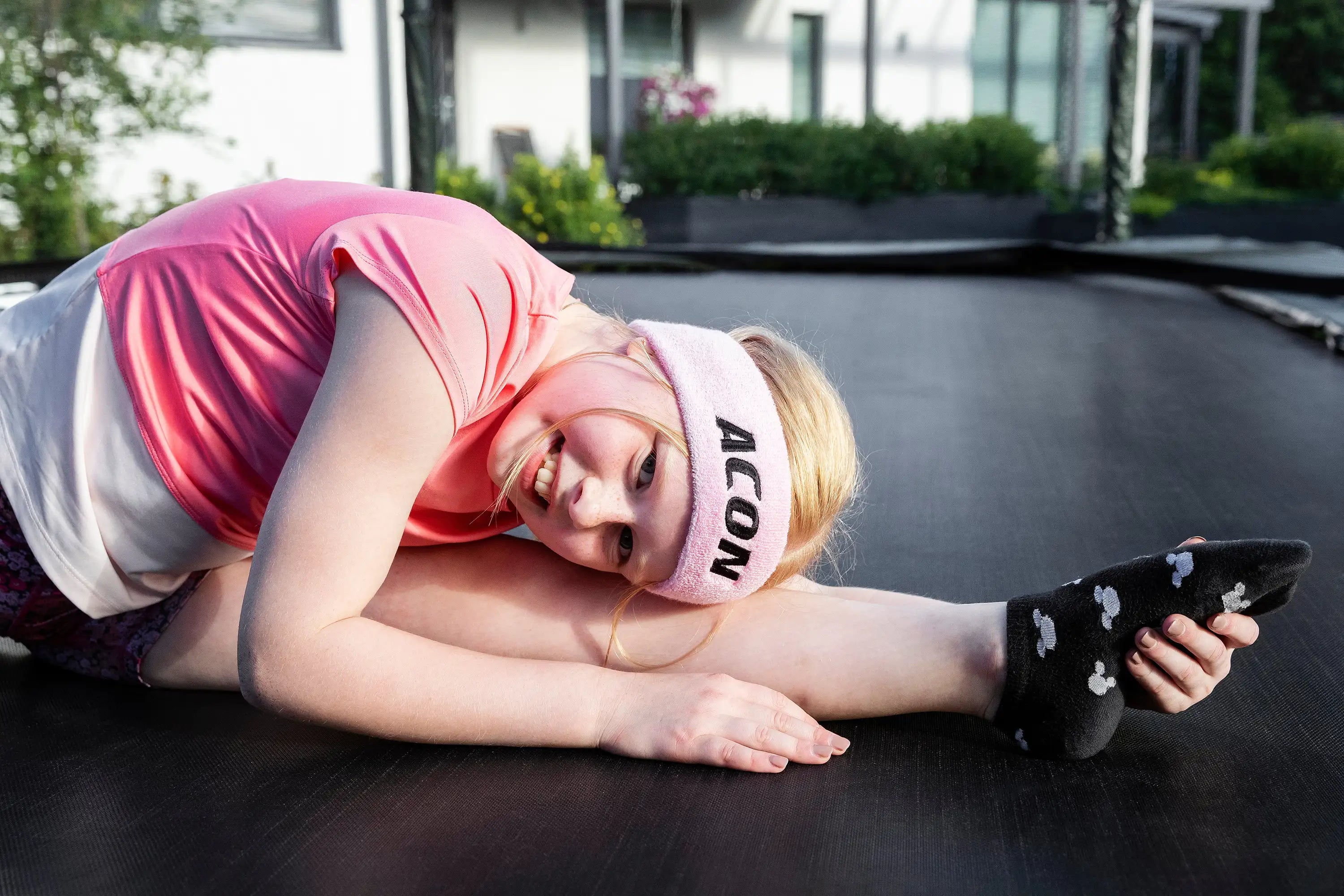 ACON Facebook ad: Nurturing Healthy Tech Balance for Families
