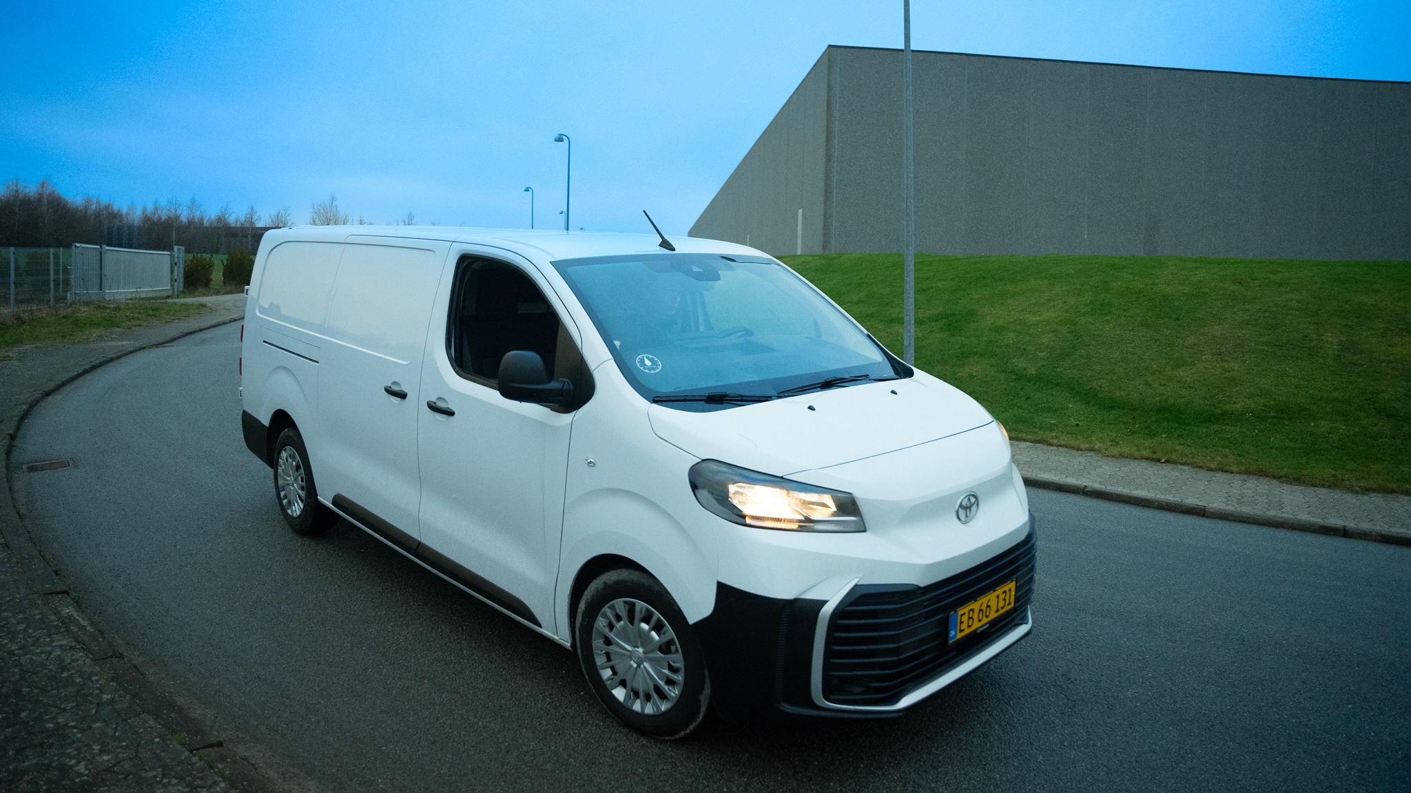 Det Digitale Bilhus Facebook ad: Toyota Proace, Klar til enhver opgave