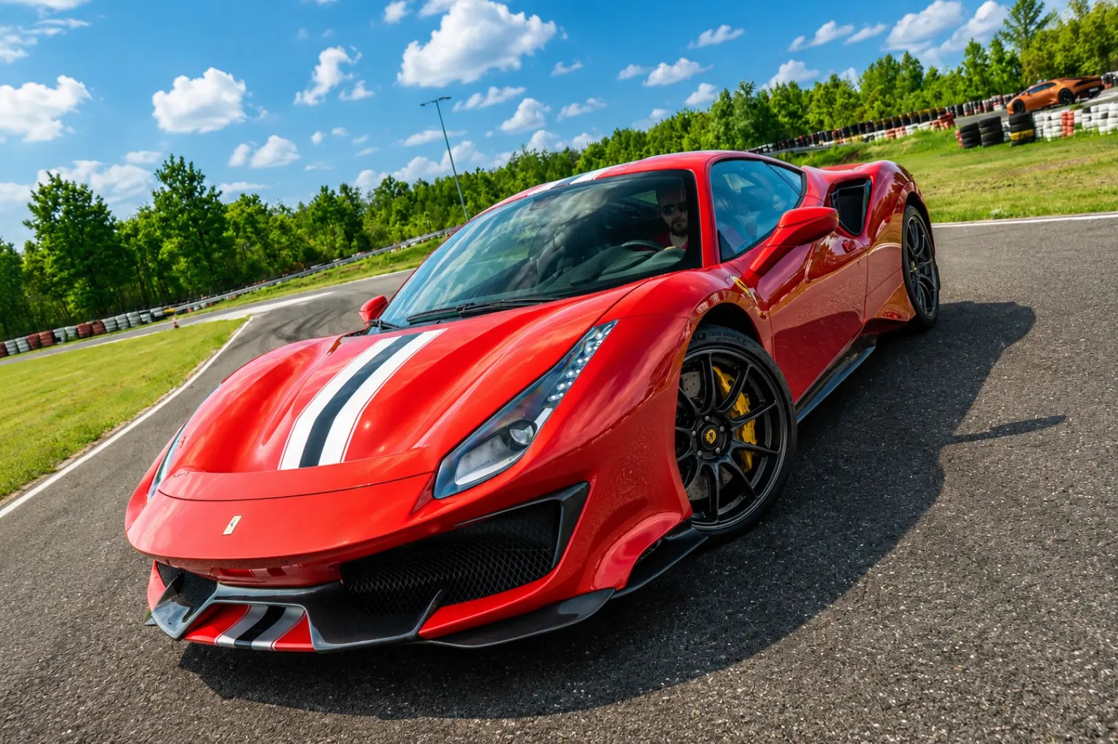 Super-Cars.pl - Eventy motoryzacyjne Facebook ad: Aż 4.9/5 w Google!