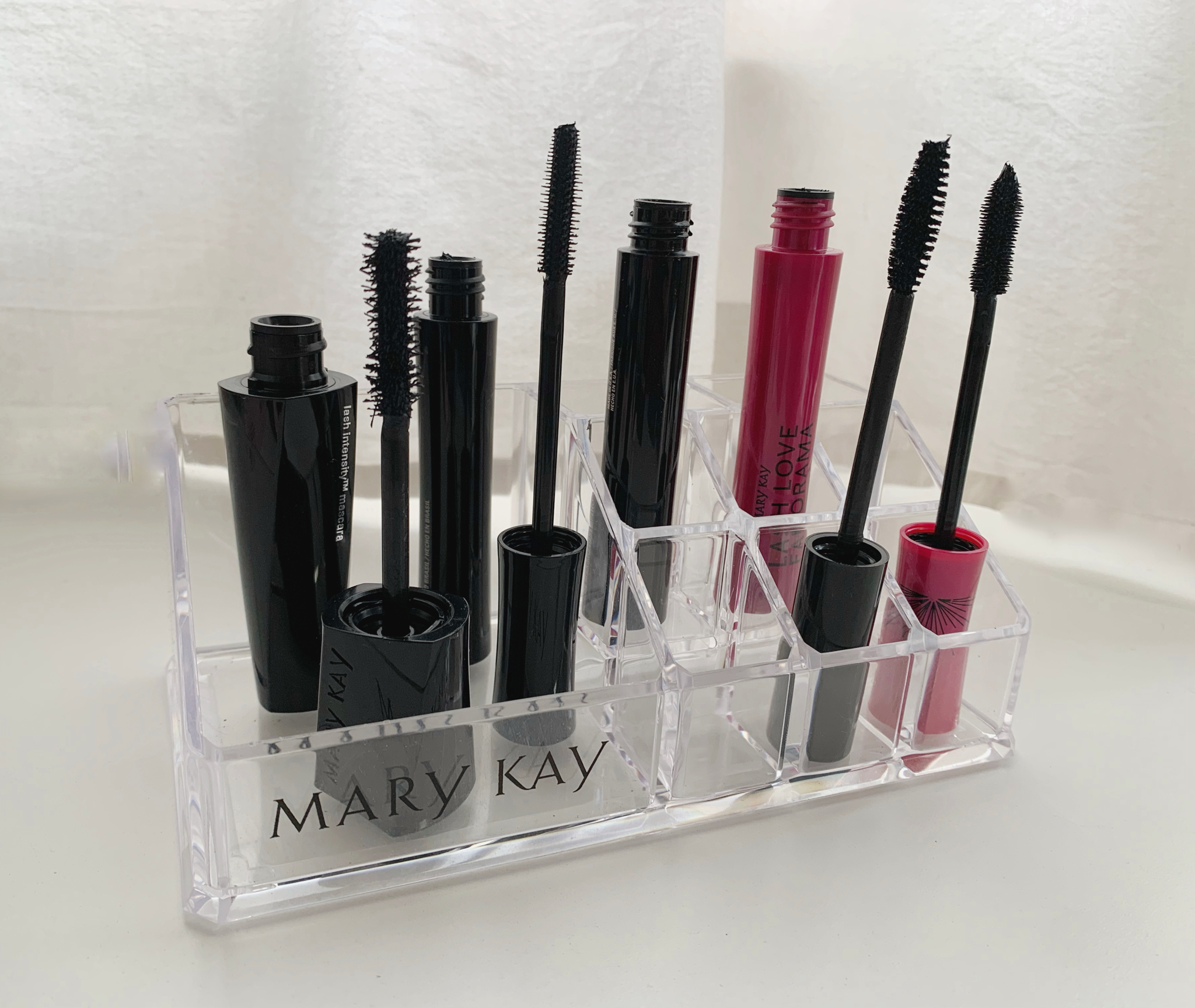 Mariana Eva- Directora de Ventas Mary Kay Facebook ad: Yo amo ser parte de Mary Kay y…