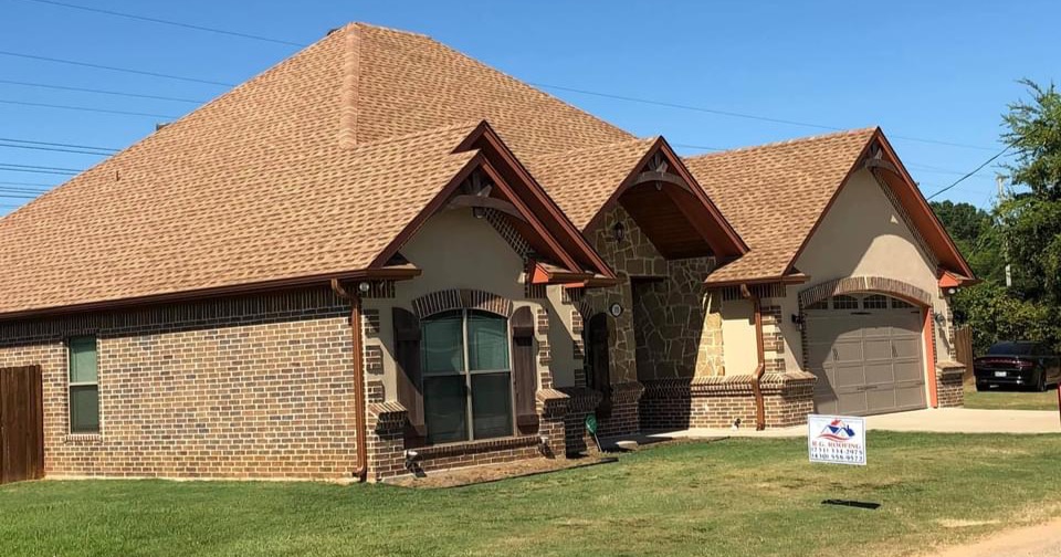 R.G Roofing Facebook ad from Apr 25, 2022
