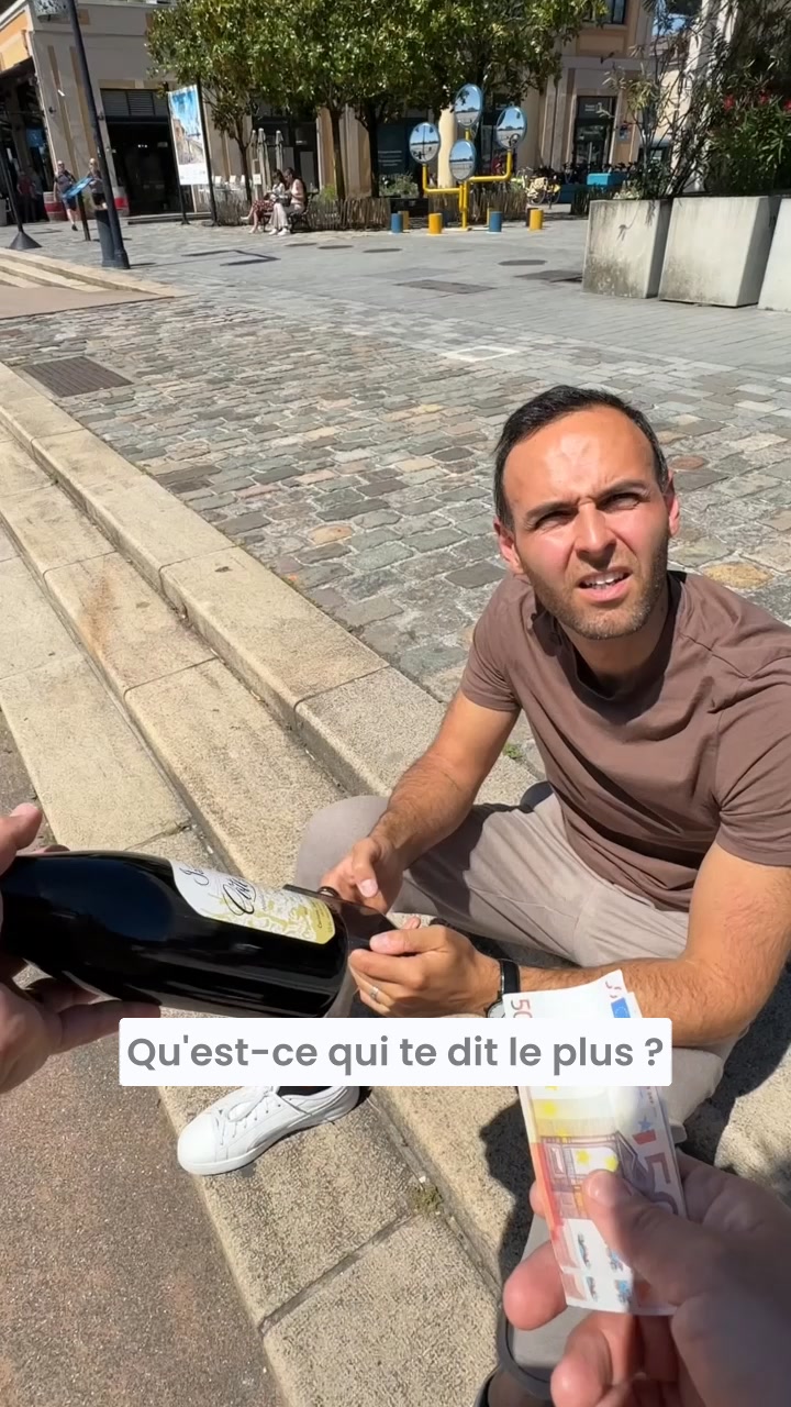 Oeni.app Facebook ad: Votre sommelier personnel