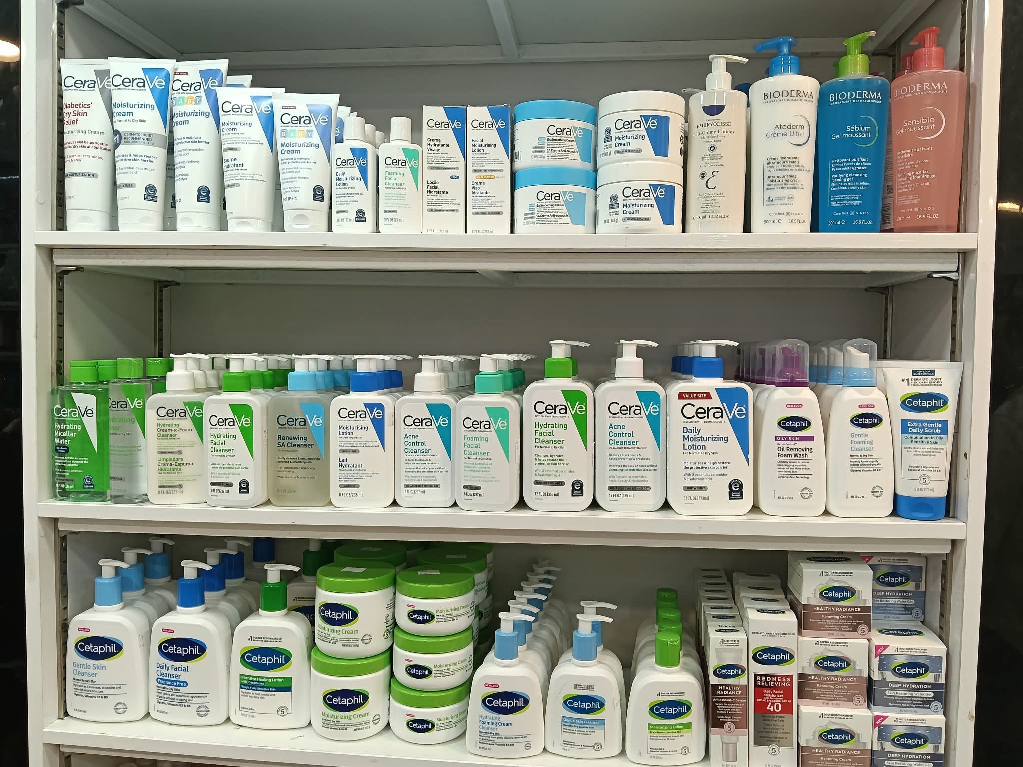 Qatar Online Sell Cosmetics بيع مستحضرات التجميل عبر الإنترنت في قطر Facebook ad: WhatsApp 5049 0240.