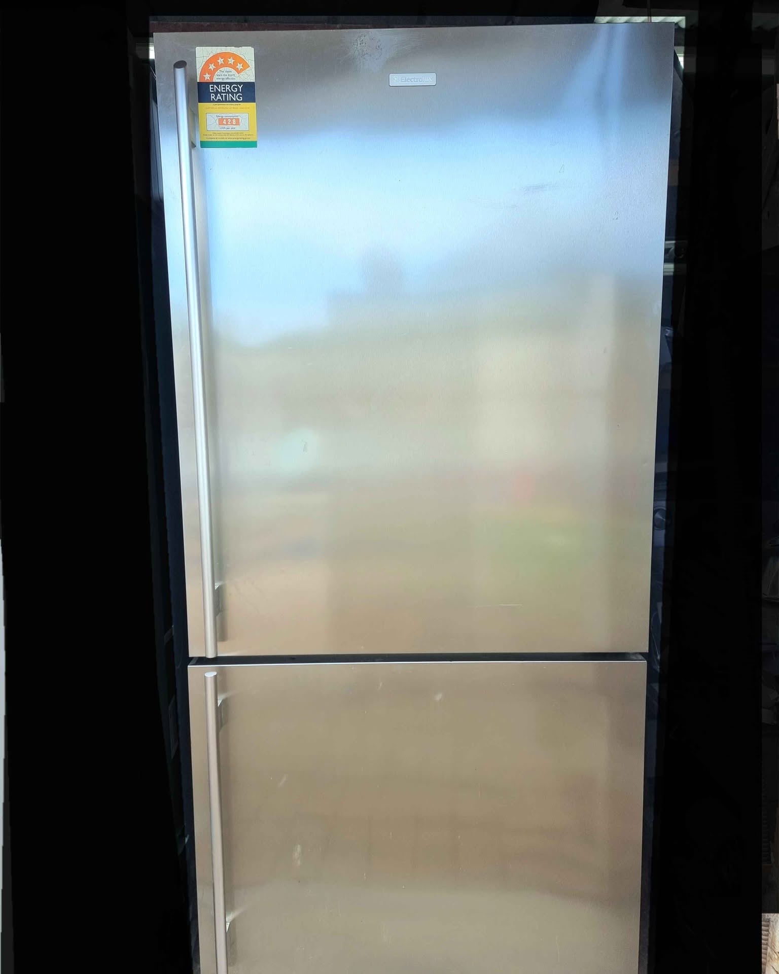 Kodi Wood Facebook ad: Electrolux 510L Fridge Freezer Delivery