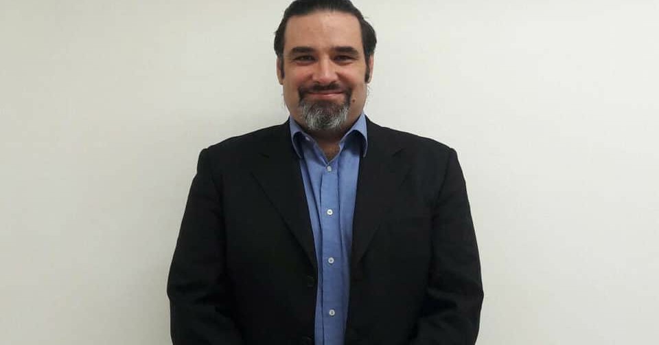 Psicólogo Carlos Grüttner, Psicoterapia e Hipnosis Clínica Facebook ad: Contáctanos
