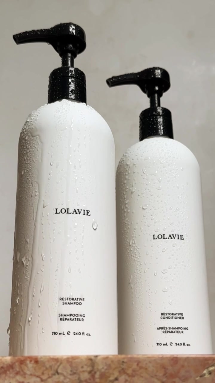 LolaVie Facebook ad: Award-Winning Shampoo & Conditioner