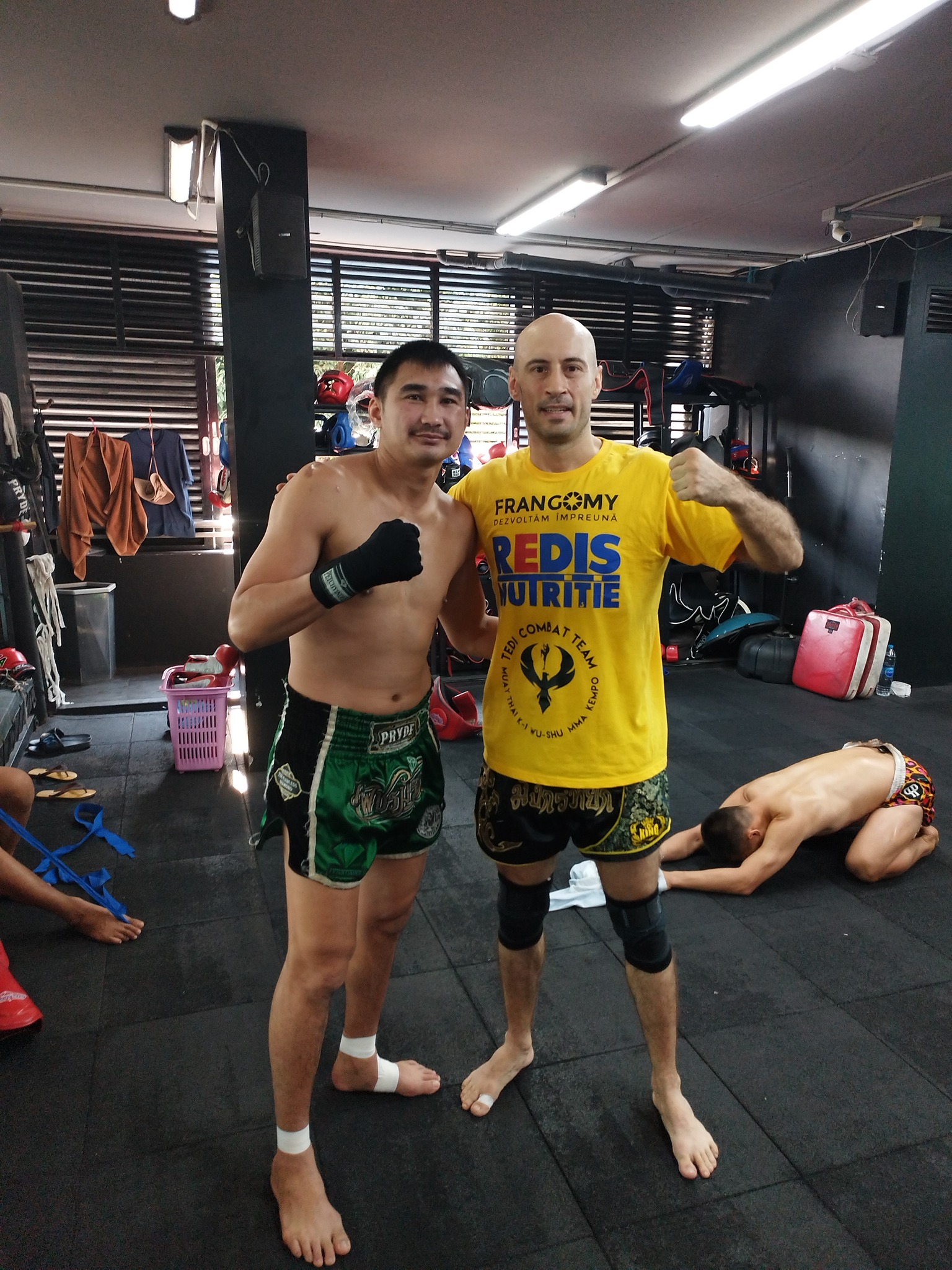 Tedi Combat Team antrenamente Muay Thai Kickbox MMA Bjj Jiu Jitsu Kempo Facebook ad: Cunostintele legendelor din Thailanda au ajuns acum si…