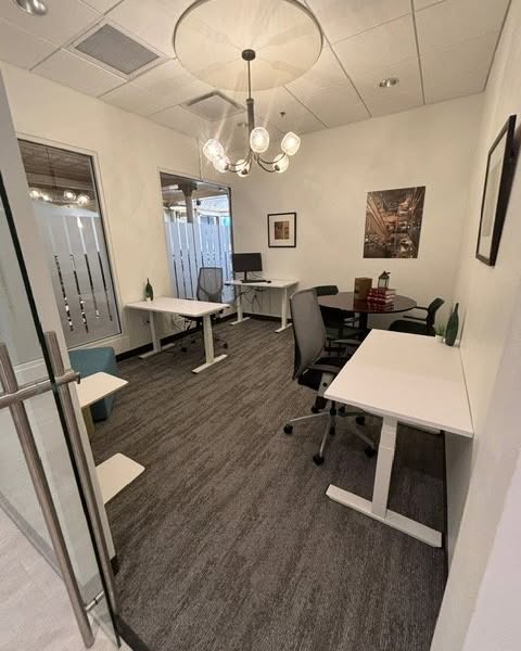 Sheli Picon-Melendez Facebook ad: GORGEOUS Office in Downtown Orlando!