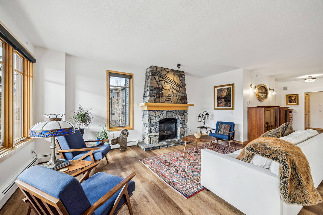 Sotheby's International Realty Canada Facebook ad