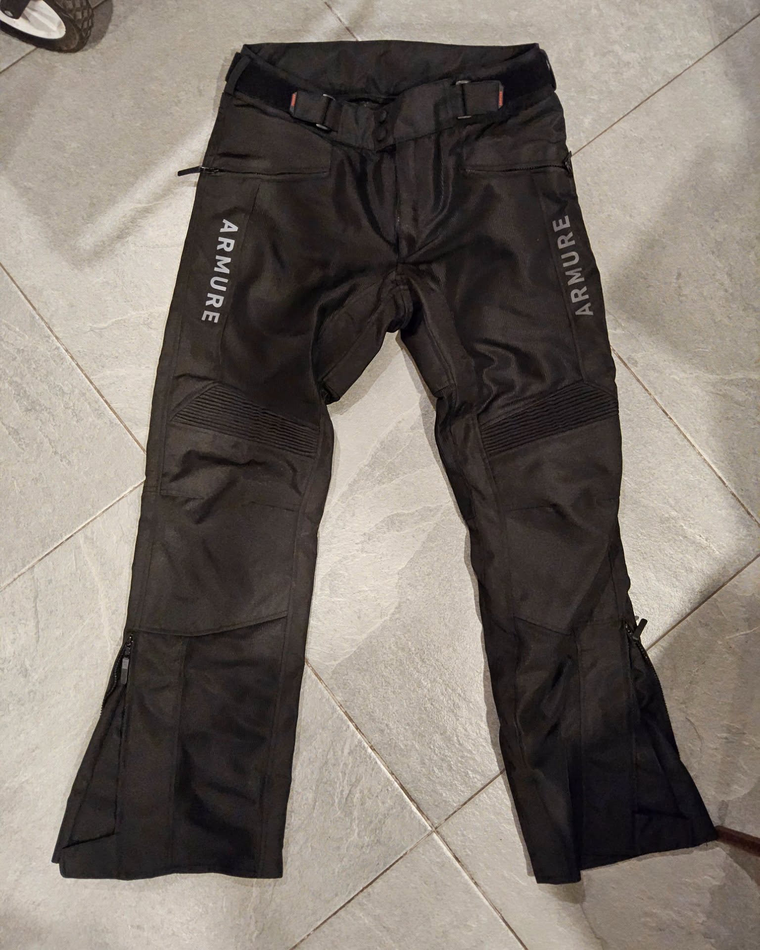 Richie Marañon Cañedo Facebook ad: PANTALON TEXTIL MOTOCICLETA XL