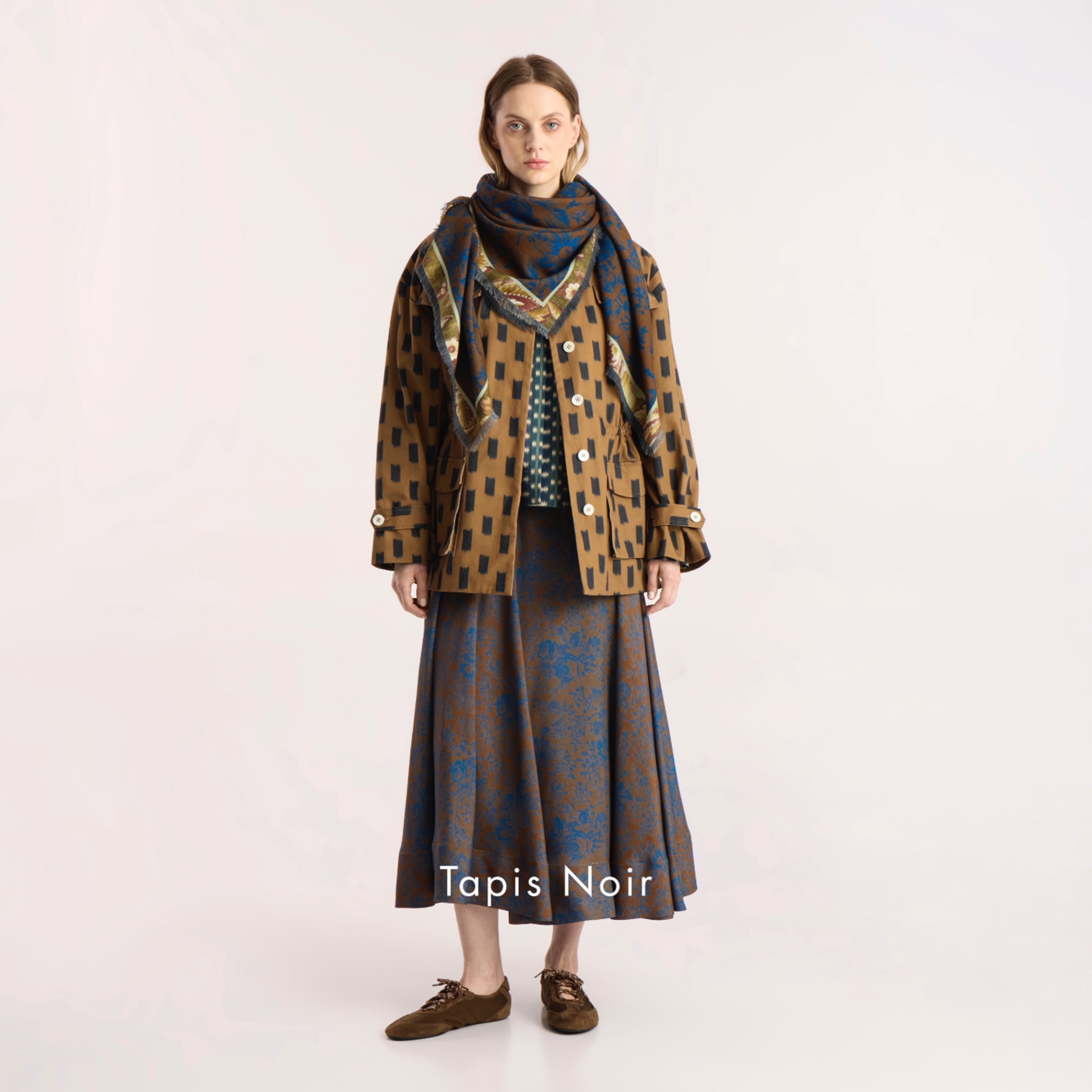 Tapis Noir Facebook ad: Explore the autumn collection