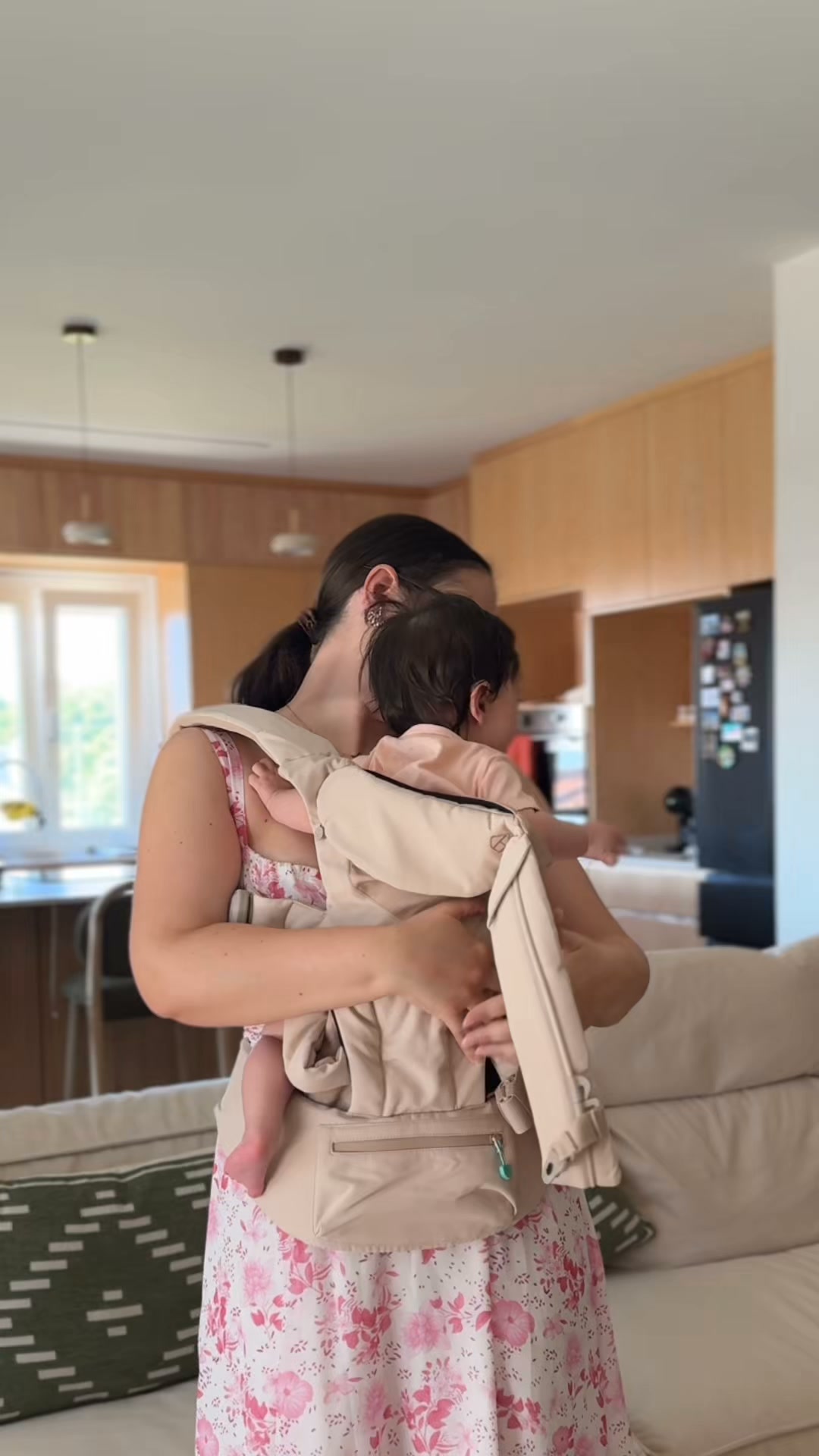 Koala Babycare Facebook ad: ¡La nueva mochila portabebés ya está aquí!